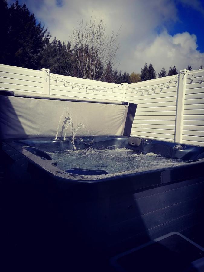 The Kalos Retreat - Hot Tub Lodge With Free 18 Hole Golf Course Swarland Luaran gambar